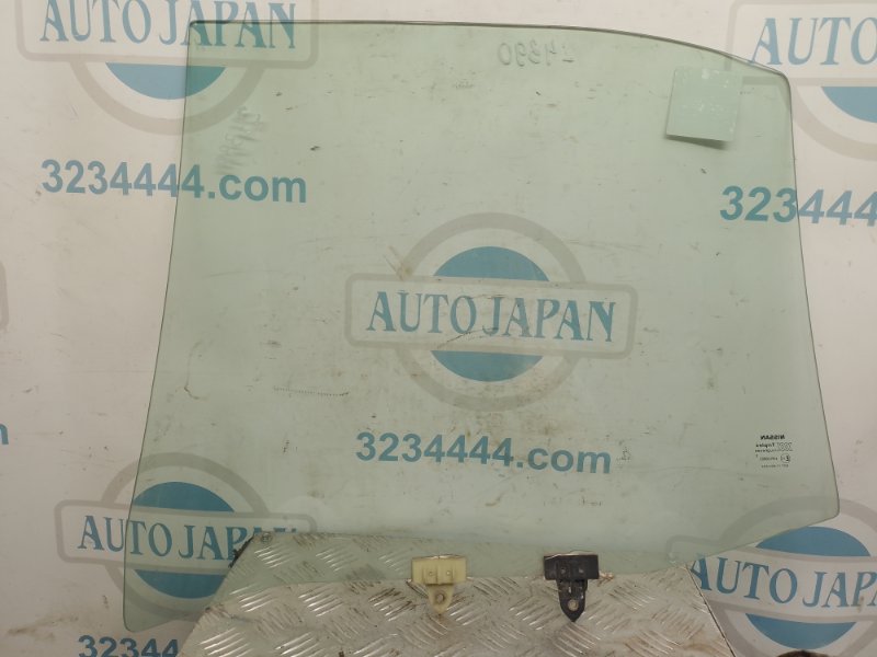 Стекло двери заднее правое NISSAN PRIMERA P-11 96-01 Стекло двери заднее правое NISSAN PRIMERA P-11 96-01
