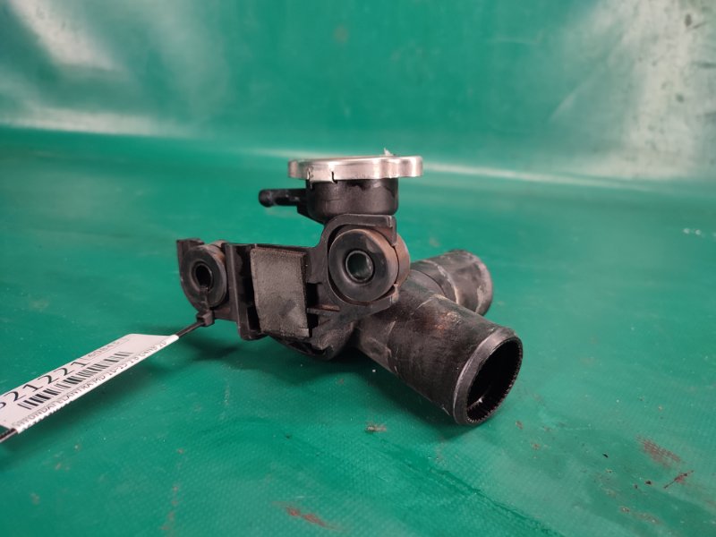 Горловина радиатора HYUNDAI ELANTRA MD 10-15 2014 1.8 G4NB 25329-3X600 Б/У