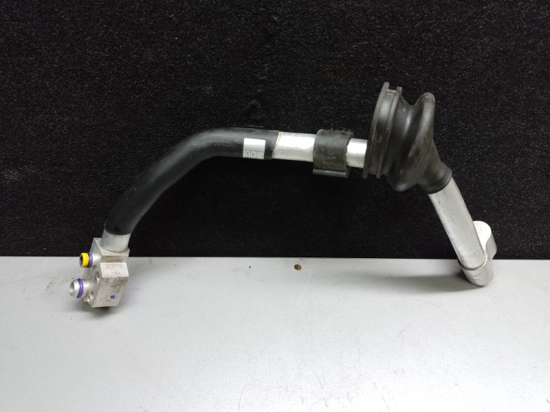 Запчасть трубка кондиционера AUDI Q5 08-16 2015 8R CPMB 2.0 TFSI 8R1 260 712 D Б/У Трубка кондиционера AUDI Q5 08-16 2015 8R CPMB 2.0 TFSI 8R1 260 712 D Б/У