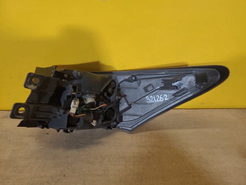 Фонарь наружный левый CT200 11-17