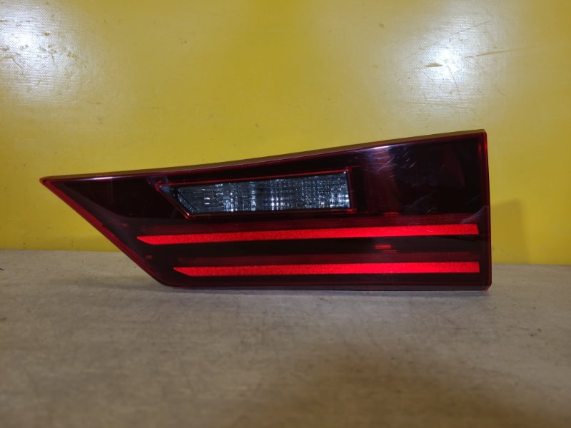Фонарь внутренний правый LEXUS IS250/350 13-20 8158053140 Б/У