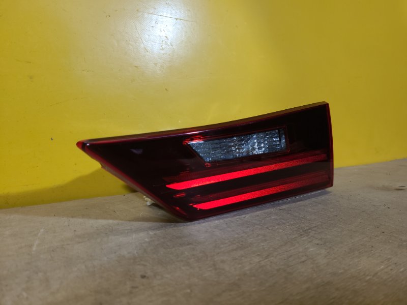 Фонарь внутренний правый IS250/350 13-20