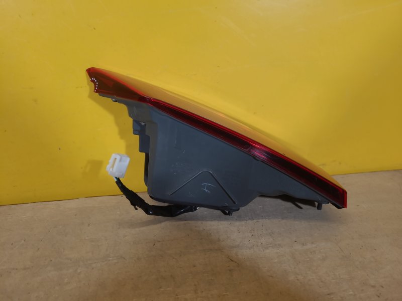 Фонарь внутренний правый IS250/350 13-20