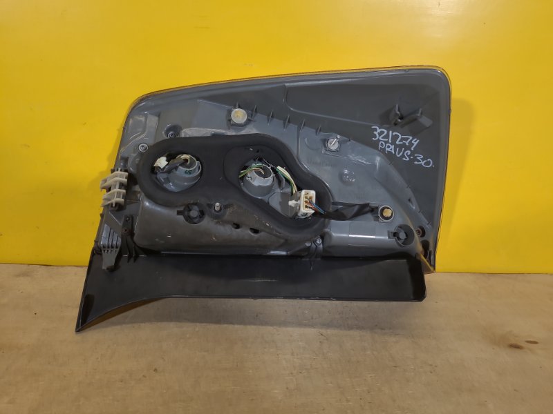 Фонарь наружный правый PRIUS - 30 09-17