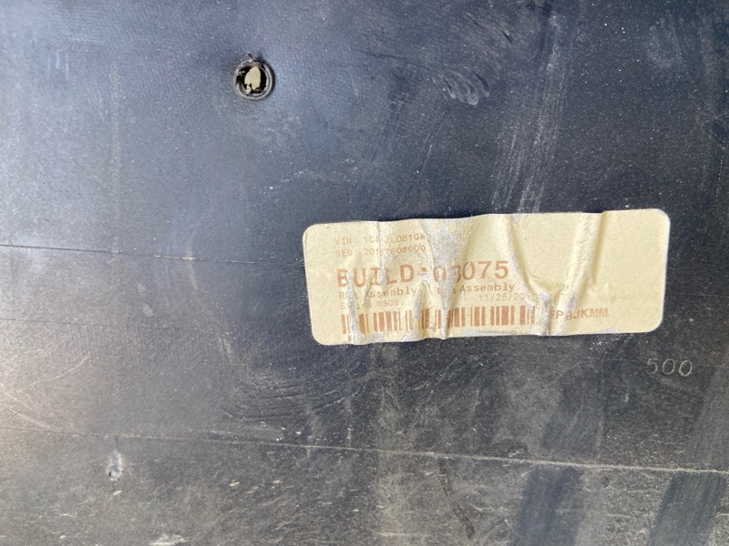 Бампер задний CHEROKEE 14- 2016 2.4 ED8