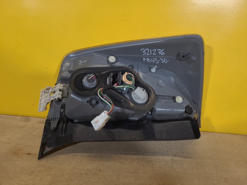 Фонарь наружный правый PRIUS - 30 09-17