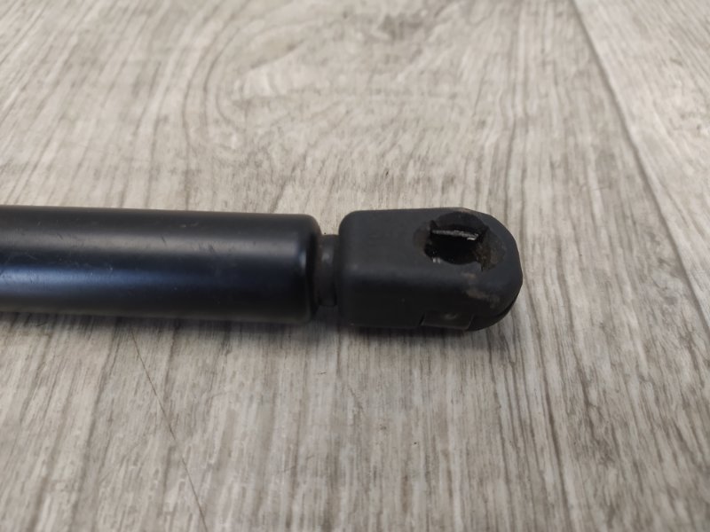 Амортизатор капота левый TOYOTA CAMRY 30 02-06 ACV30L 2.4 2AZFE