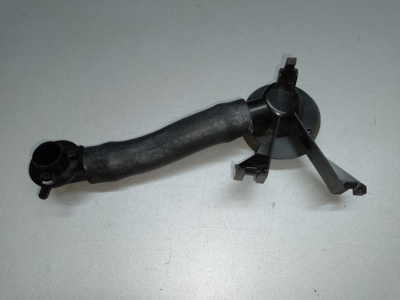 Патрубок радиатора печки AUDI Q5 08-16 2015 8R CPMB 2.0 TFSI 8R1 816 311 Б/У