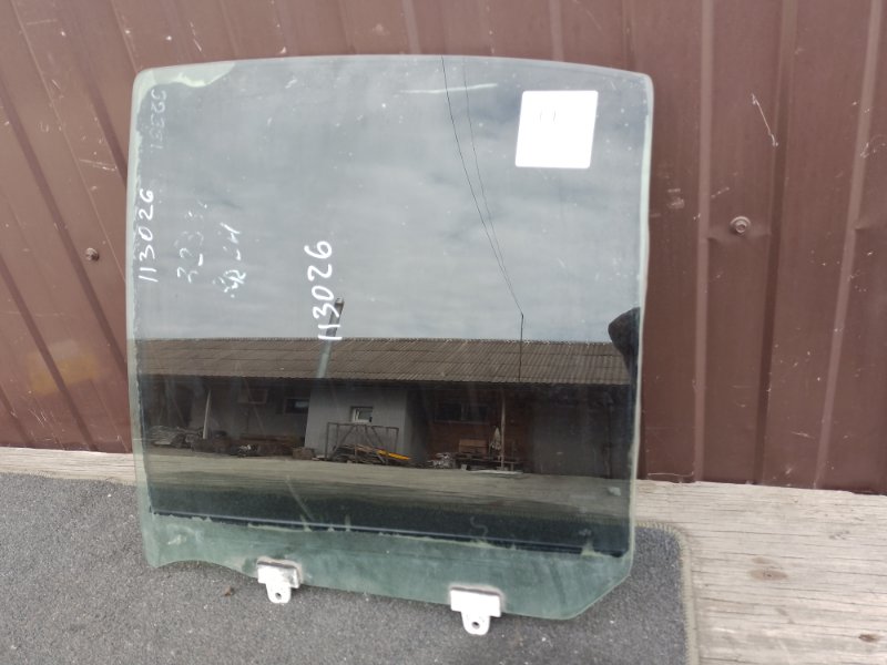 Стекло двери заднее левое NISSAN MICRA 03-11 82301-AX105 Б/У