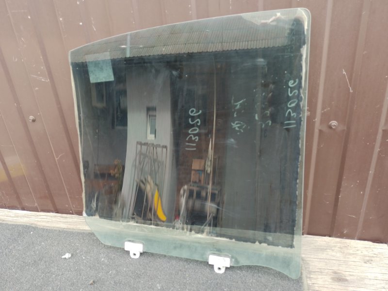 Стекло двери заднее левое NISSAN MICRA 03-11