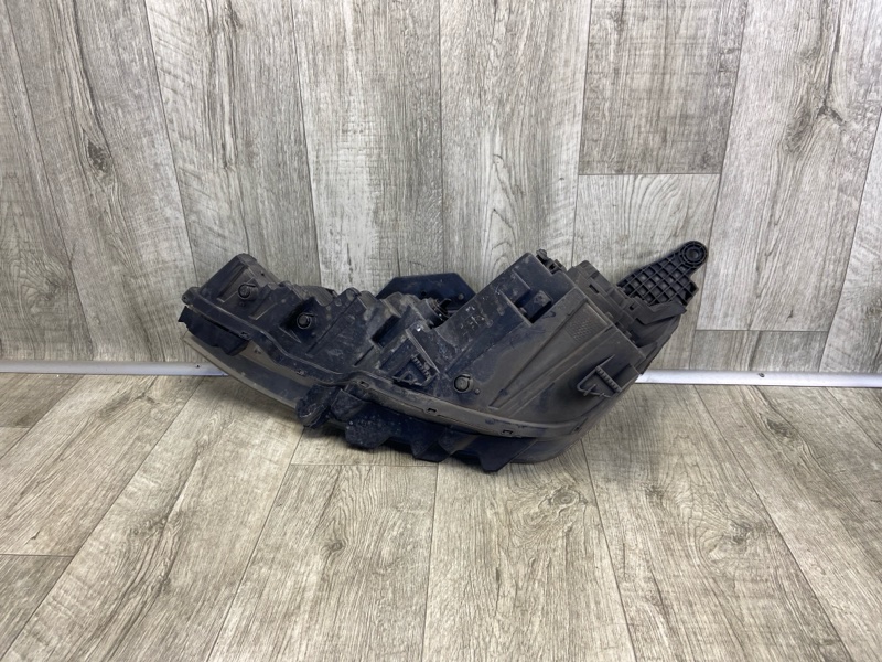 Фара правая HYUNDAI ELANTRA AD 16- 2.0 G4NH Фара правая HYUNDAI ELANTRA AD 16- 2.0 G4NH