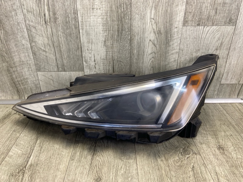 Фара левая HYUNDAI ELANTRA AD 16- 2019 2.0 G4NH 92101F3500 Б/У