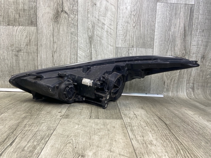 Фара правая ELANTRA MD 10-15 2014 1.8 G4NB