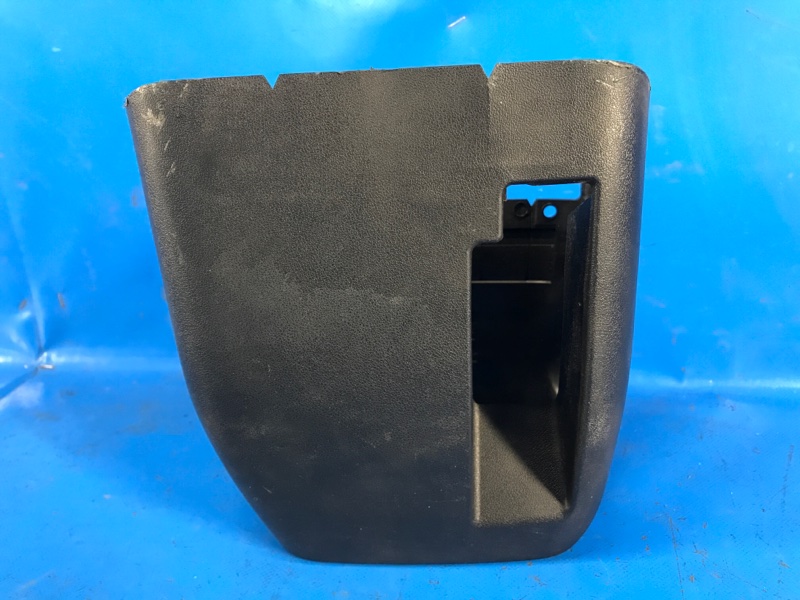 Кожух рулевой колонки VENZA 09-16 2009 3.5 2GR-FE