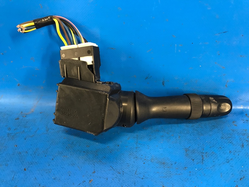 Подрулевой переключатель правый TOYOTA VENZA 09-16 3.5 2GR-FE Подрулевой переключатель правый TOYOTA VENZA 09-16 3.5 2GR-FE