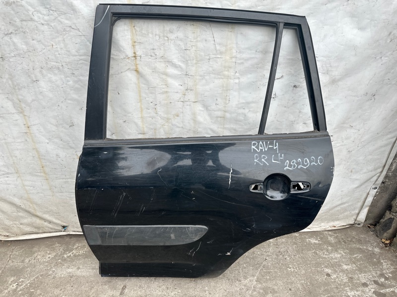 Дверь задняя левая RAV4 05-12