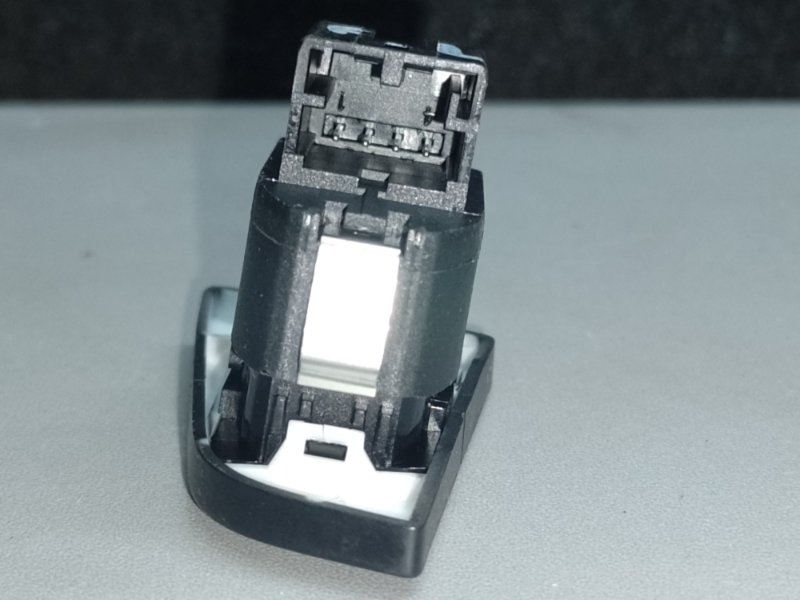 Кнопка центрального замка передняя левая AUDI Q5 08-16 8R CPMB 2.0 TFSI