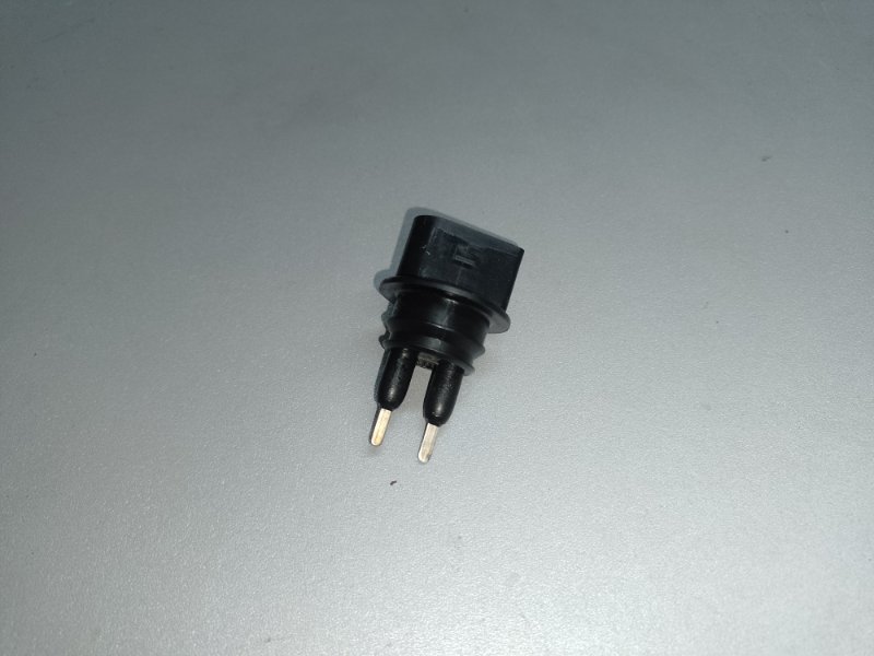 Датчик уровня бачка омывателя AUDI Q5 08-16 2015 8R CPMB 2.0 TFSI 7M0 919 376 Б/У