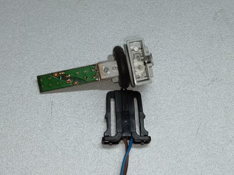 Датчик температуры воздуха в салоне Q5 08-16 2015 8R CPMB 2.0 TFSI Датчик температуры воздуха в салоне Q5 08-16 2015 8R CPMB 2.0 TFSI