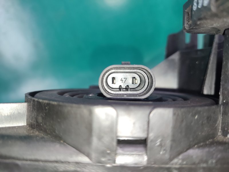 Фара правая MDX (YD2) 06-13