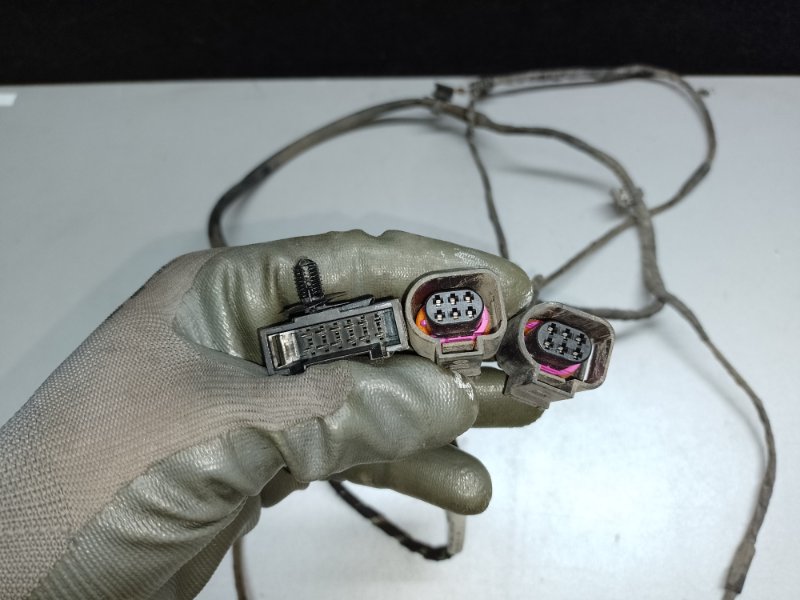 Проводка бампера задняя Q5 08-16 2015 8R CPMB 2.0 TFSI Проводка бампера задняя Q5 08-16 2015 8R CPMB 2.0 TFSI