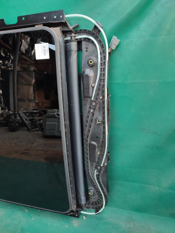 Стекло панорамной крыши JEEP CHEROKEE 14- 2.4 ED8