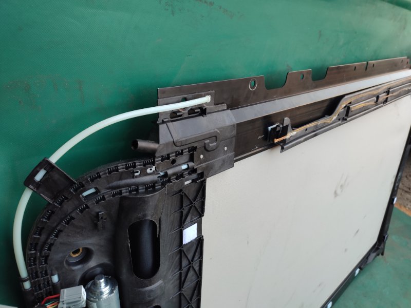 Стекло панорамной крыши CHEROKEE 14- 2016 2.4 ED8