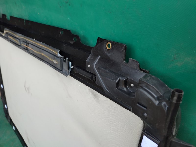 Стекло панорамной крыши CHEROKEE 14- 2016 2.4 ED8