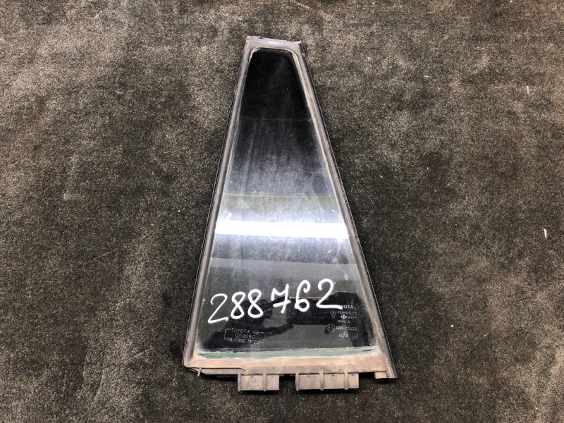 Запчасть стекло двери глухое заднее левое TOYOTA RAV4 05-12 68124-42120 Б/У Стекло двери глухое заднее левое TOYOTA RAV4 05-12 68124-42120 Б/У