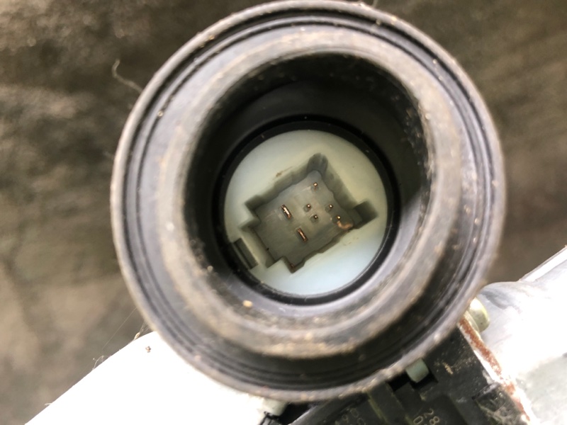 Стеклоподъемник передний правый TOYOTA PRIUS PLUS 11-14