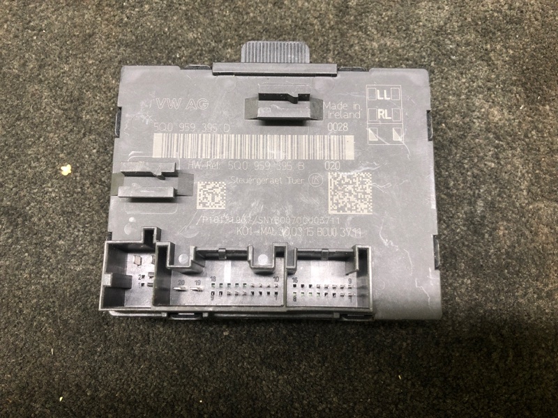 Блок управления дверей задний левый AUDI A3 (8V) 12–17 CNTC 2.0