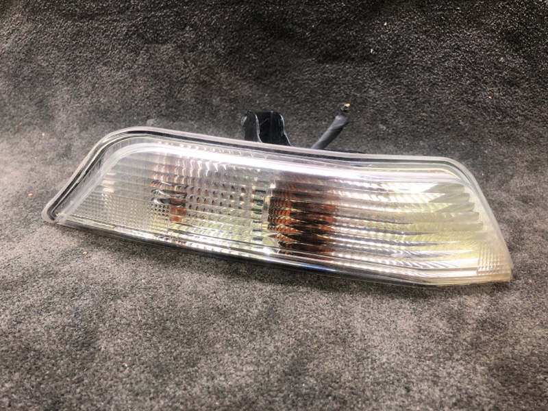 Запчасть повторитель поворота в бампер передний правый FORD MUSTANG 15- 2017 3.7 C37PDED FR3Z-13200-A Б/У Повторитель поворота в бампер передний правый FORD MUSTANG 15- 2017 3.7 C37PDED FR3Z-13200-A Б/У