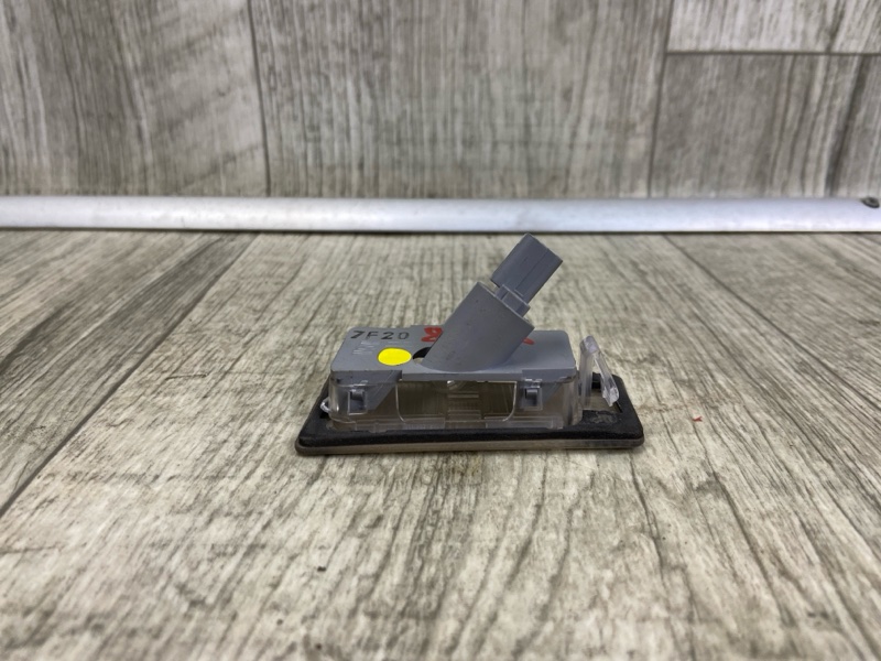 Подсветка номера правая HYUNDAI ELANTRA AD 16- 2.0 G4NH