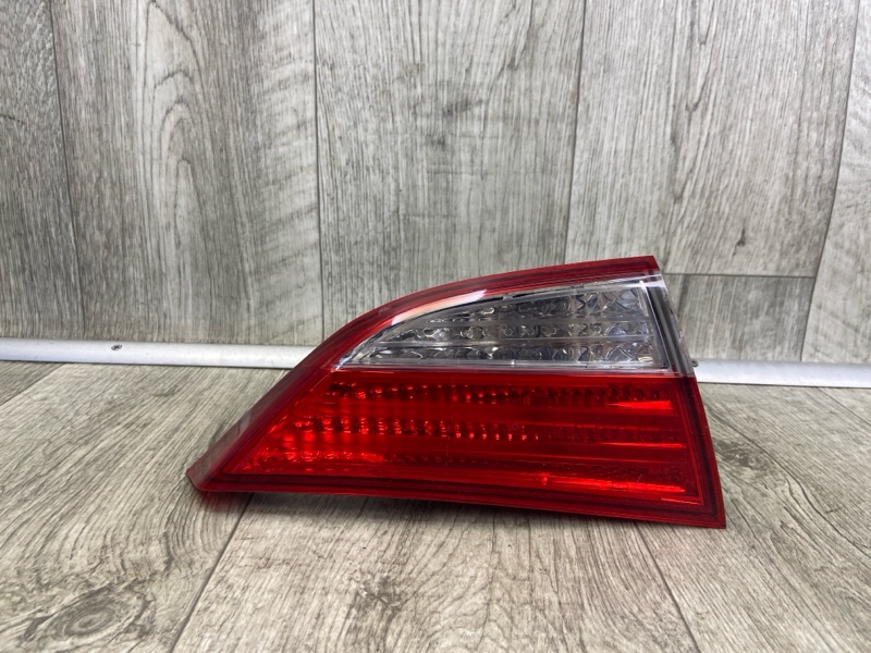 Фонарь внутренний левый HYUNDAI ELANTRA MD 10-15 MD 92403-3Y000 Б/У