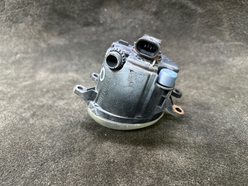 Противотуманная фара правая PRIUS PLUS 11-14