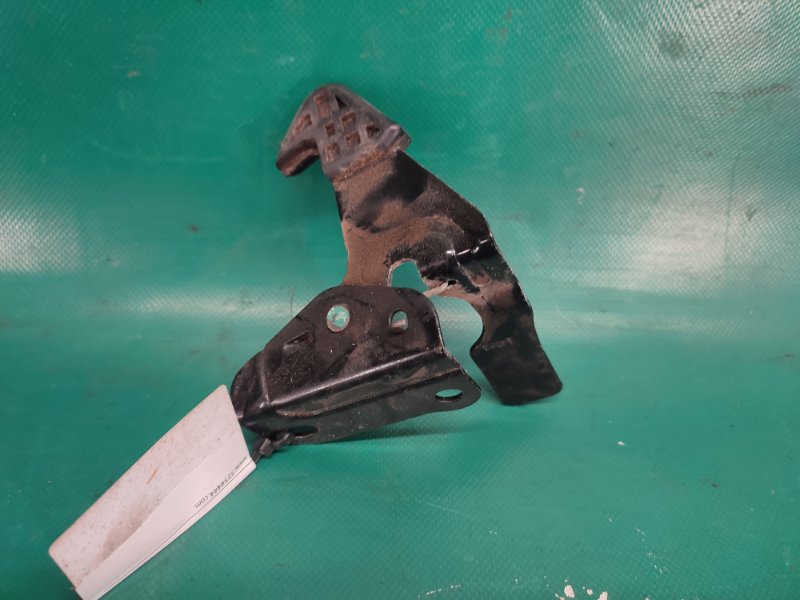 Крюк замка капота NISSAN LEAF 10-17