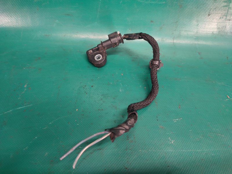 Запчасть датчик удара передний JEEP CHEROKEE 14- 2016 2.4 ED8 56038 974AA Б/У Датчик удара передний JEEP CHEROKEE 14- 2016 2.4 ED8 56038 974AA Б/У