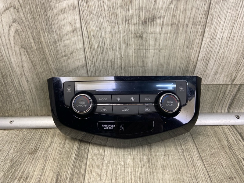 Блок управления печкой NISSAN X-TRAIL/ROGUE T32 13-20 2017 2.5 QR25DE 275007FE0A Б/У