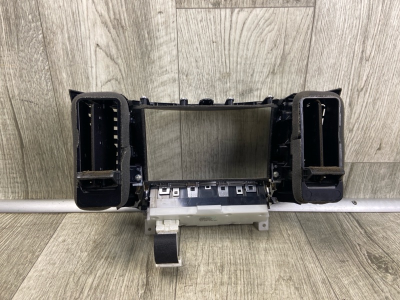 Блок управления мультимедиа FX/QX70 S51 08-17 2008 5.0 VK50VE