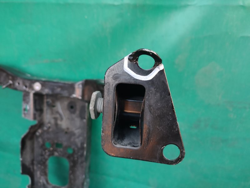 Панель передняя CHEROKEE 14- 2016 2.4 ED8 Панель передняя CHEROKEE 14- 2016 2.4 ED8