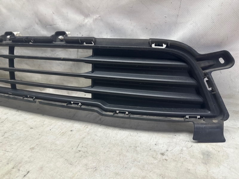 Решетка переднего бампера OUTLANDER GF 12- 2013 2.4