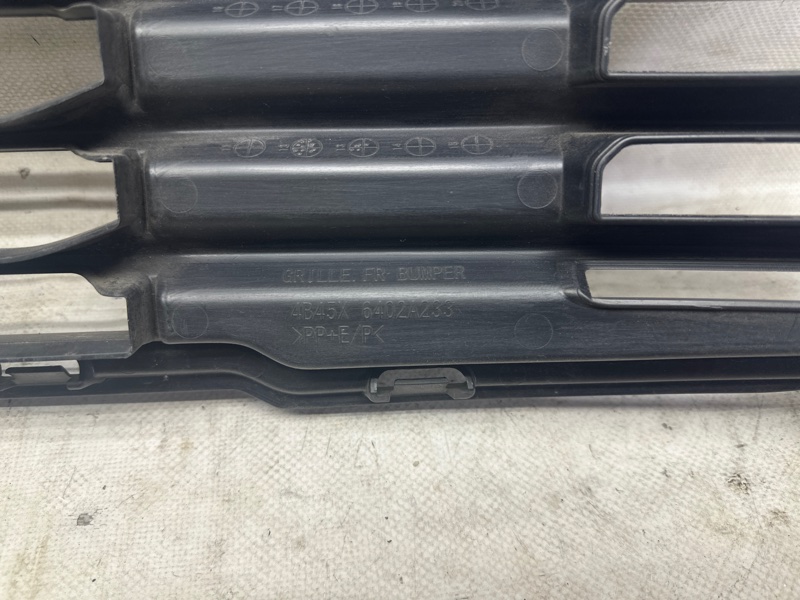 Решетка переднего бампера OUTLANDER GF 12- 2013 2.4