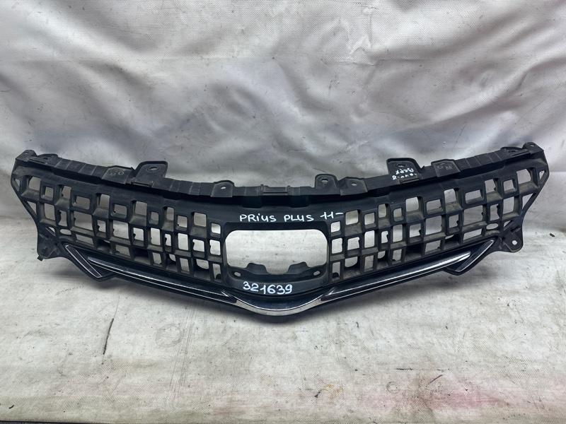 Решетка радиатора PRIUS PLUS 11-14