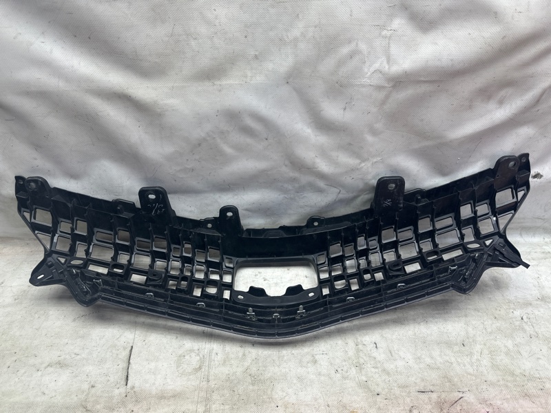 Решетка радиатора PRIUS PLUS 11-14