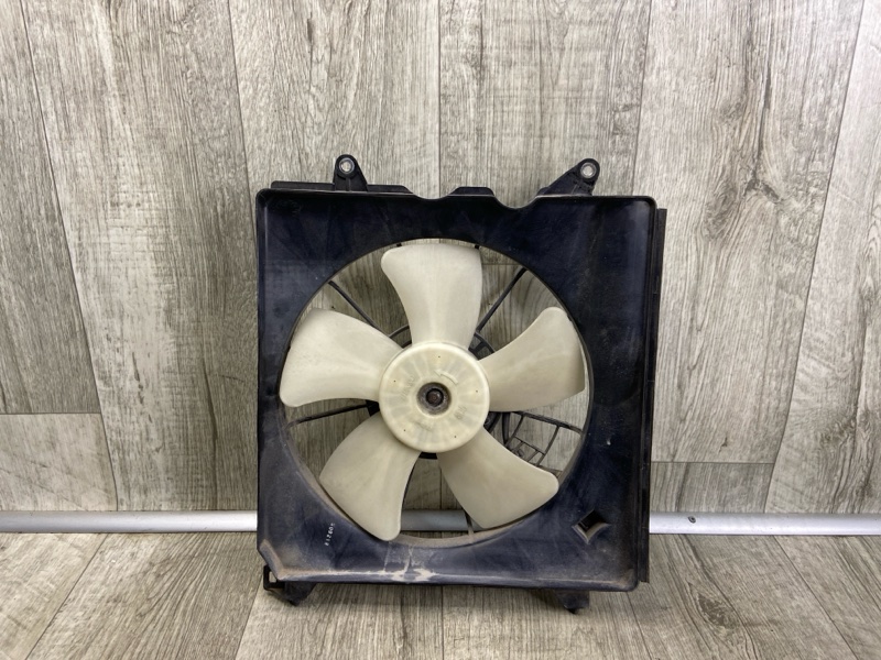 Диффузор вентилятора основного радиатора левый HONDA ACCORD CU8 / TSX 08-14 2012 2.4L 19015-RL5-A01 Б/У