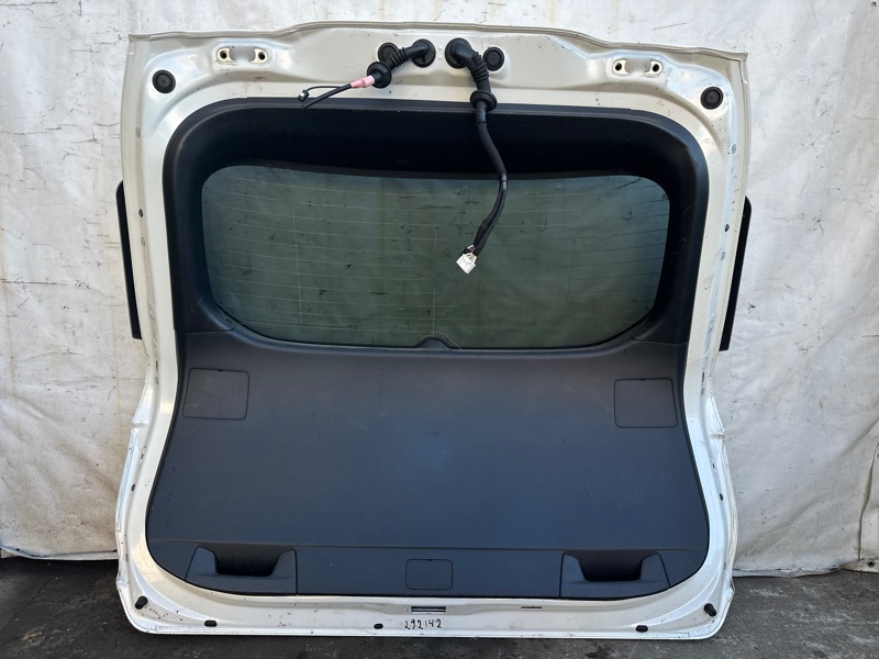 Крышка багажника RAV4 18-