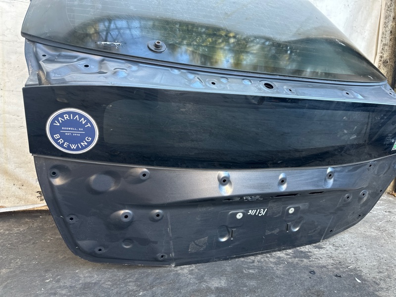 Крышка багажника TOYOTA PRIUS 16- 1.8 2ZRFXE Крышка багажника TOYOTA PRIUS 16- 1.8 2ZRFXE