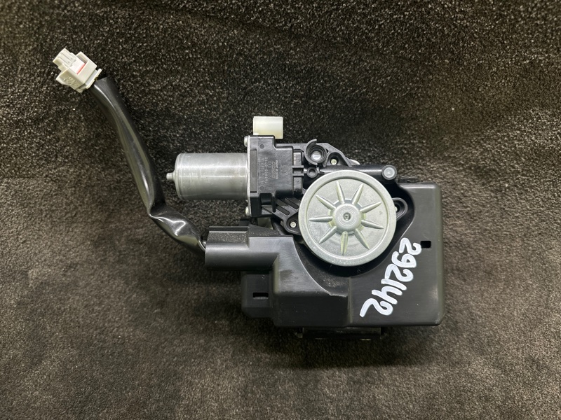 Замок крышки багажника TOYOTA RAV4 18-