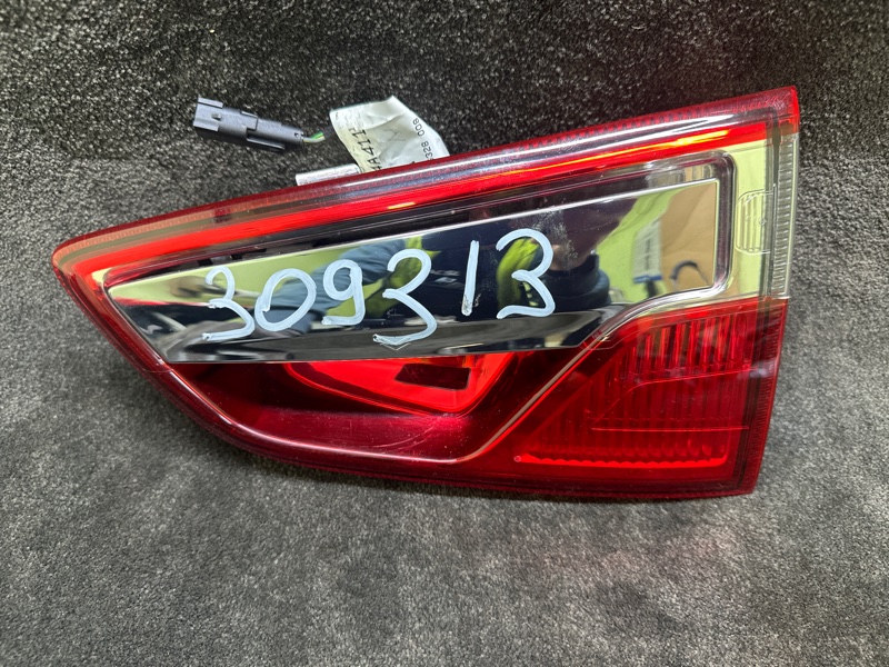 Фонарь внутренний правый ECOSPORT 18-22 2021 1.0 L EcoBoost (Fox) turbo