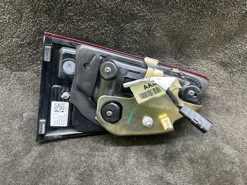 Фонарь внутренний правый ECOSPORT 18-22 2021 1.0 L EcoBoost (Fox) turbo